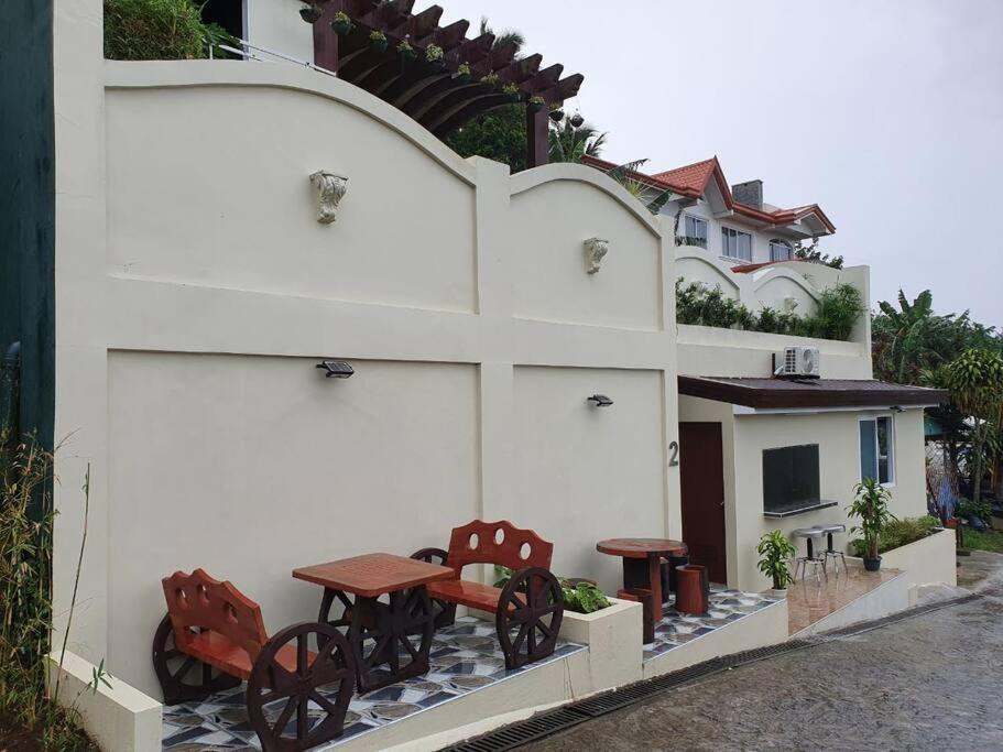 טגאיטאי Avana Hills Tagaytay Villa מראה חיצוני תמונה