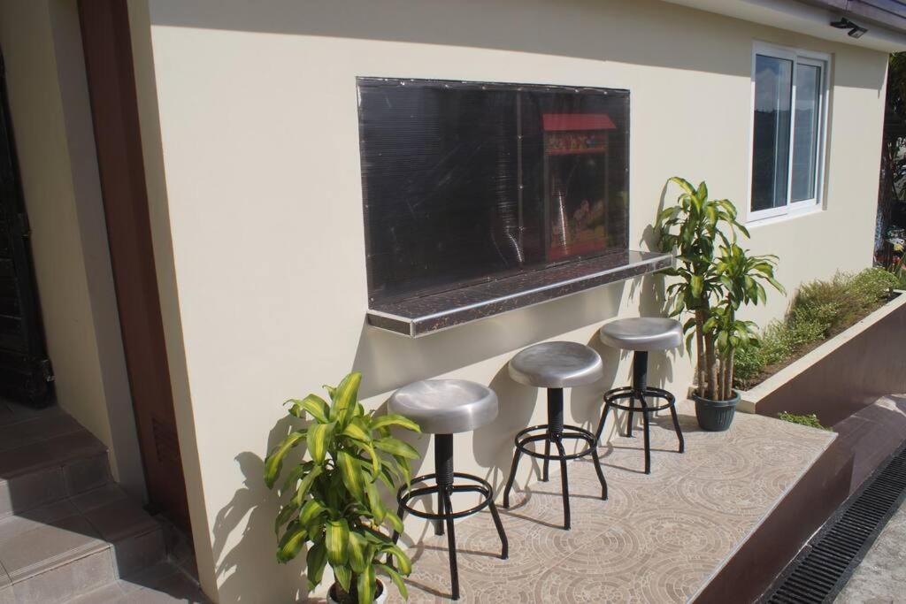 טגאיטאי Avana Hills Tagaytay Villa מראה חיצוני תמונה