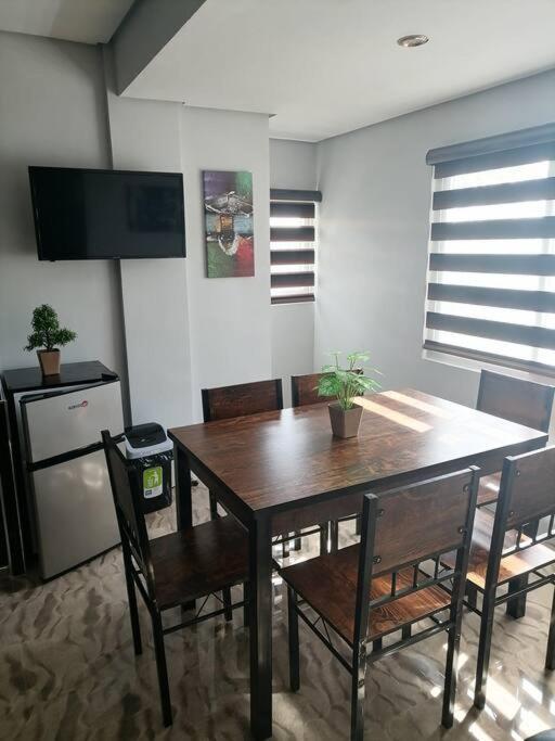 טגאיטאי Avana Hills Tagaytay Villa מראה חיצוני תמונה