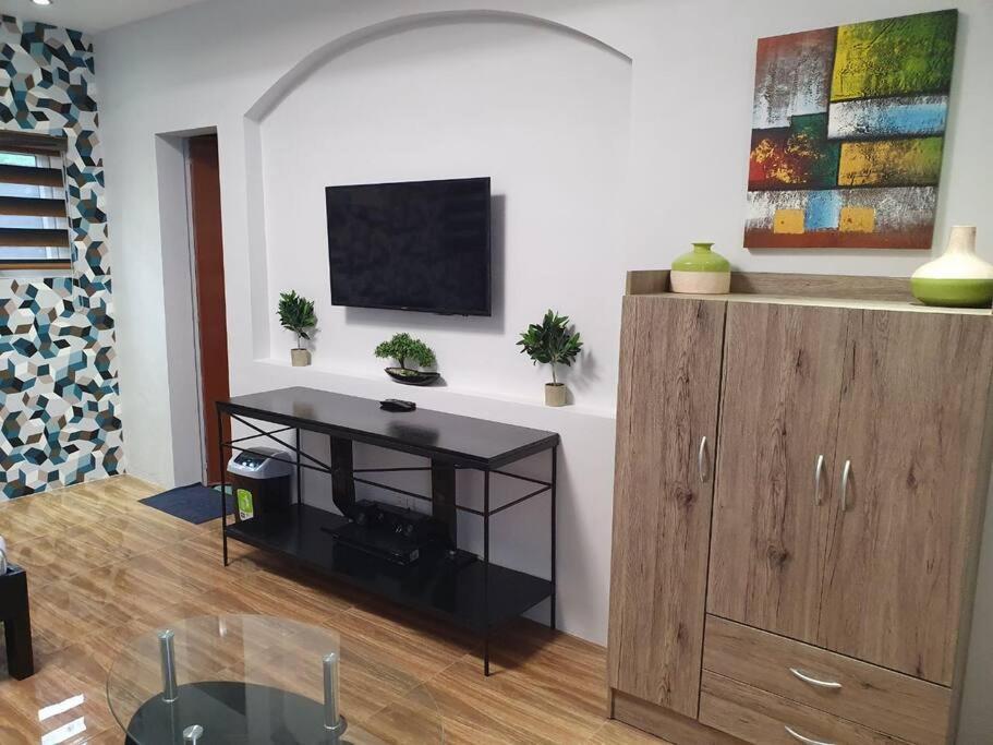 טגאיטאי Avana Hills Tagaytay Villa מראה חיצוני תמונה