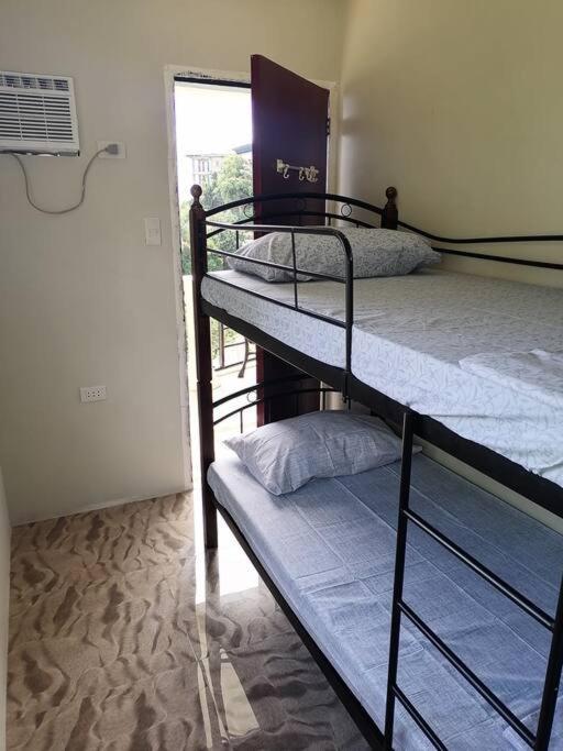 טגאיטאי Avana Hills Tagaytay Villa מראה חיצוני תמונה