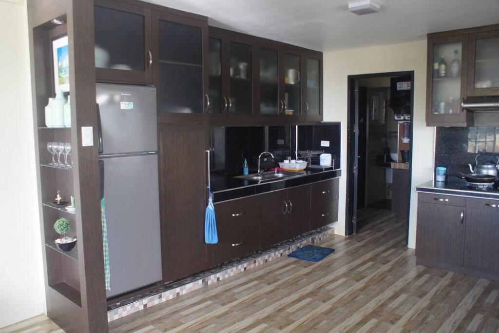 טגאיטאי Avana Hills Tagaytay Villa מראה חיצוני תמונה