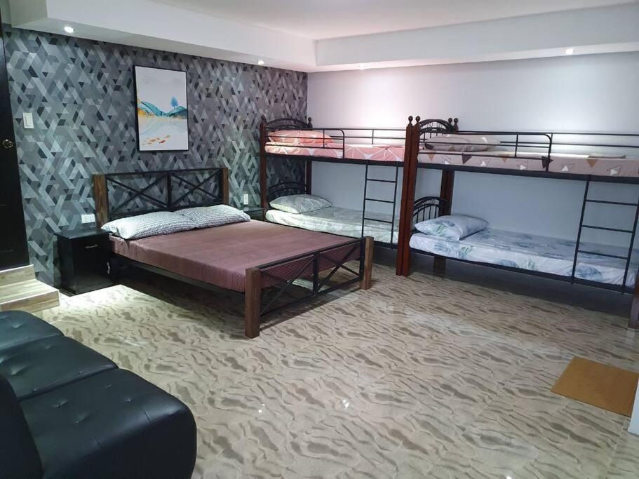 טגאיטאי Avana Hills Tagaytay Villa מראה חיצוני תמונה