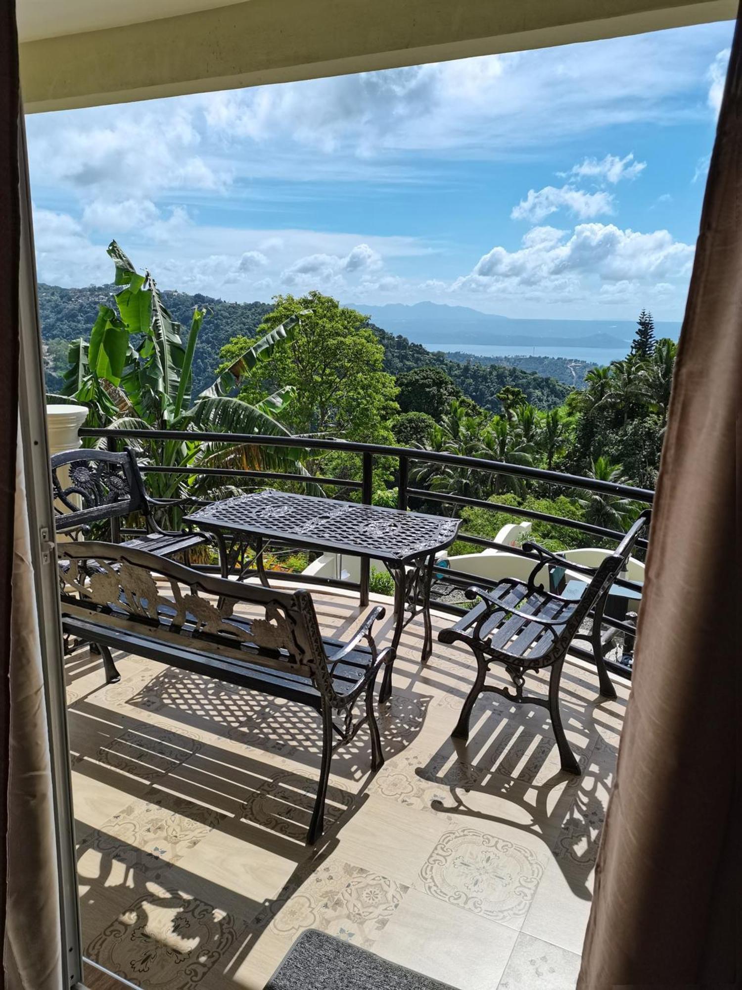 טגאיטאי Avana Hills Tagaytay Villa מראה חיצוני תמונה